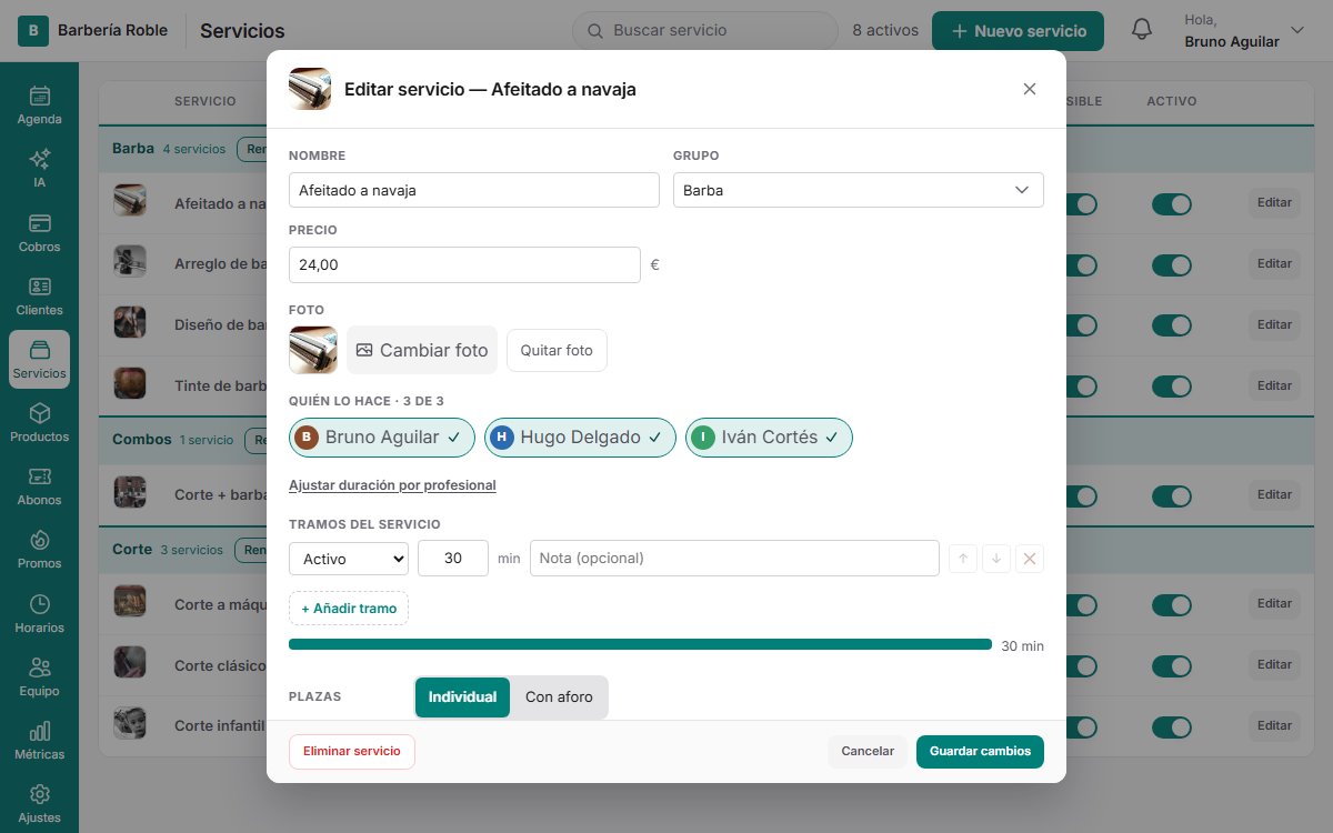 Ficha de un servicio con su duración, precio, profesionales y tramos